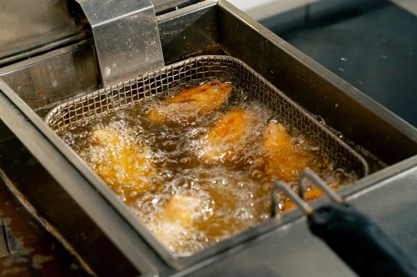 que-es-mejor-freidora-electrica-o-gas-guia-restaurantes-1